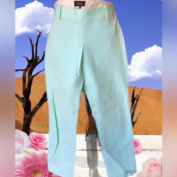 Pants size m capris pre-owned with free tank top open back  +free necklace - Picture 3 of 15